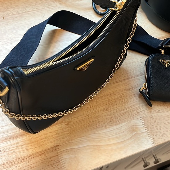 Prada Re-edition 2005 saffiano leather - Picture 8 of 10